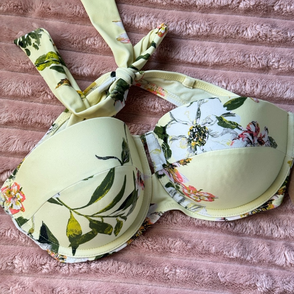 Rachel Roy Yellow Floral Bikini Halter Tie Top Size Medium New